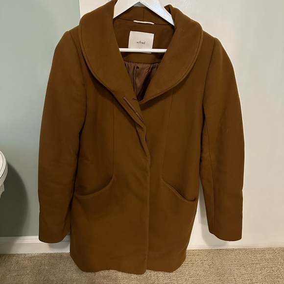 Aritzia-Wilfred cocoon winter coat